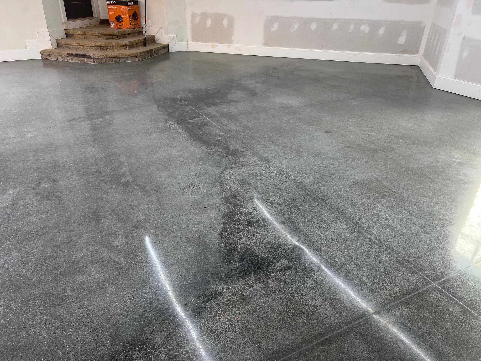 concrete polishing contractor